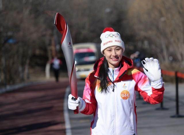 1662648998012083357.jpg 张红.jpg