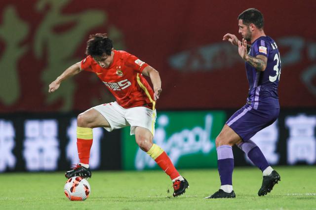 乐鱼电竞-以多打少错失赢球良机 广州队遗憾：不会踢顺风球